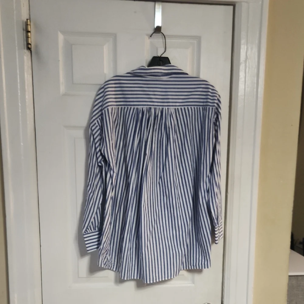 Nili Lotan Blue and White Casual Button Down Shirt - Picture 2 of 3